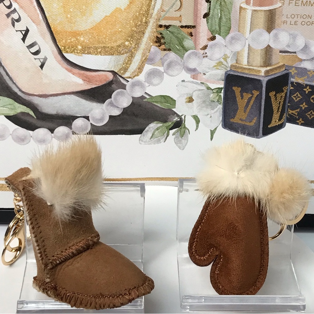 Pick 1‼️ Boots or Gloves Keychain/Bag Charm 😍